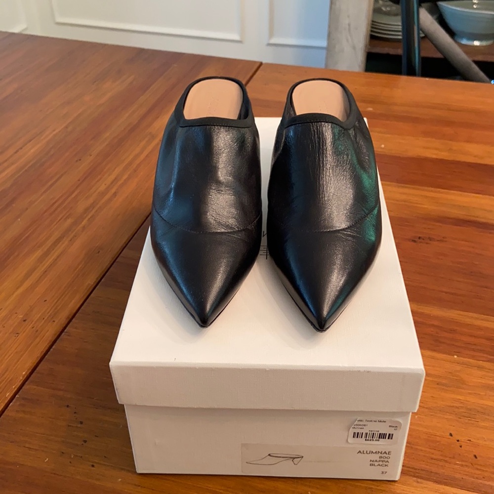 Alumnae black top line mule 37